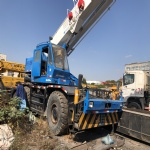 kato 25 ton rough terrain crane