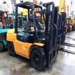 TOYOTA 5 TONS FORKLIFT