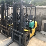 KOMATSU 3 TONS FORKLIFT