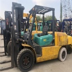 KOMATSU 5 TONS FORKLIFT