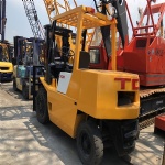 TCM 5 TONS FORKLIFT